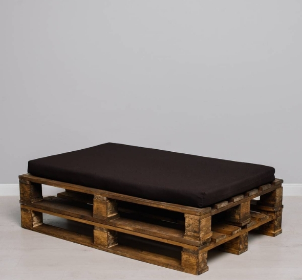 Обожжённые банкетки из паллет