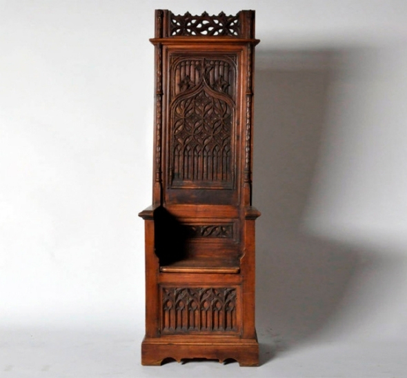 Трон Готика