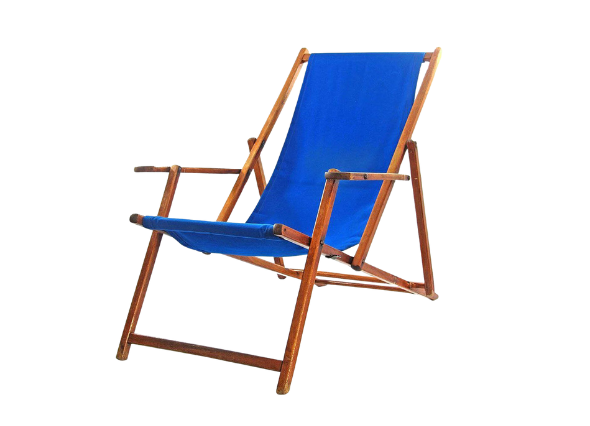 Синий шезлонг