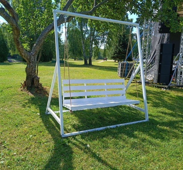 Свадебные качели