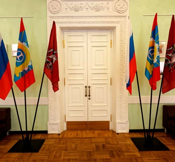 Флаги и флагштоки