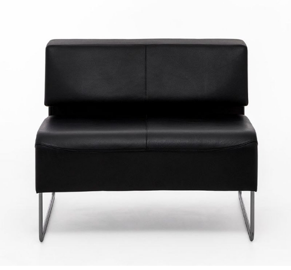 Кресло черное из экокожи