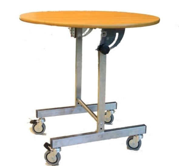 Стол на колесах для торта