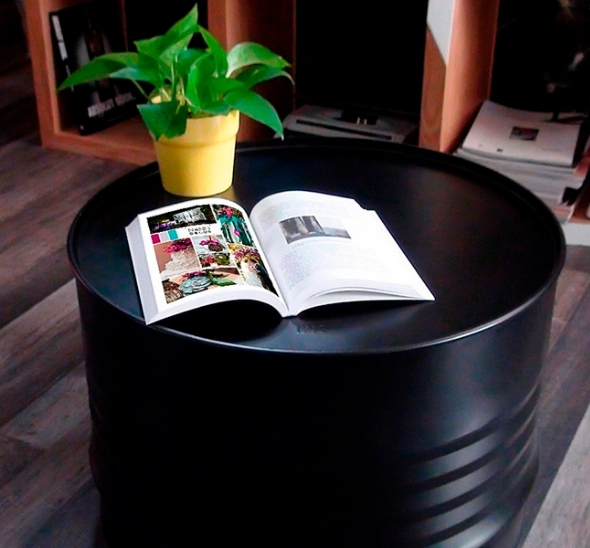 Стол журнальный из бочки чёрный