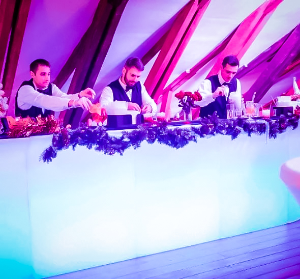 Барная стойка с подсветкой