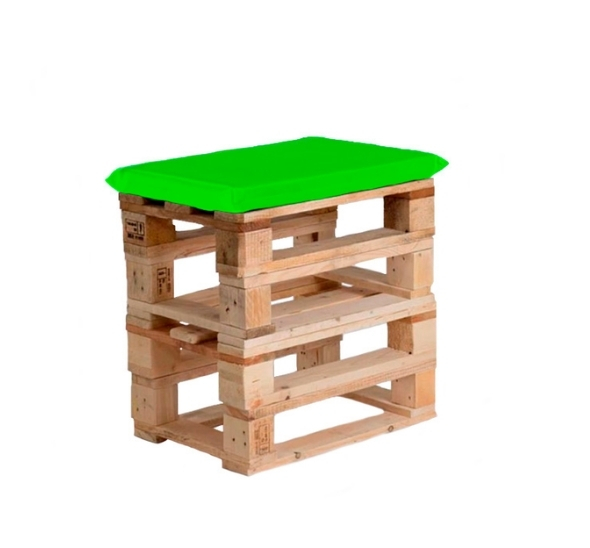 Деревянный пуфик из паллет