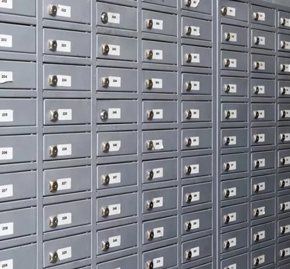 Локер на 100 ячеек