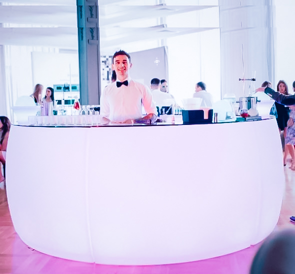 Круглая светящаяся стойка