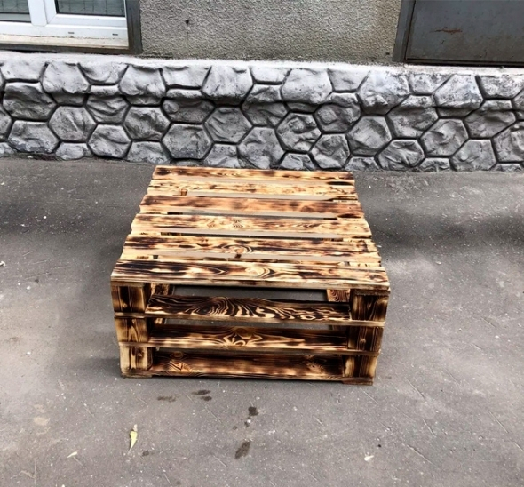 Обожжённый cтол журнальный