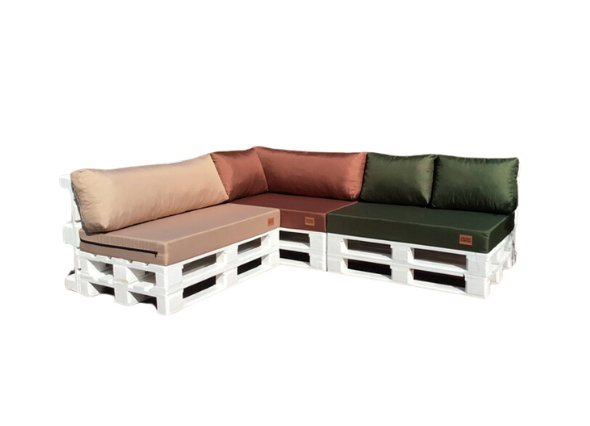 Угловой белый диван из паллет