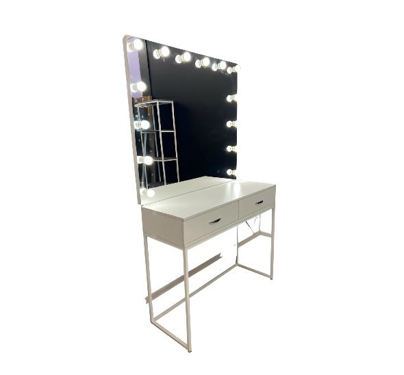 Гримерный стол