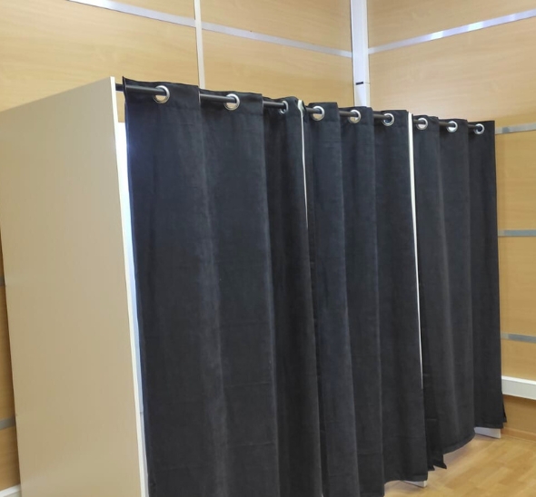 Примерочная кабинка