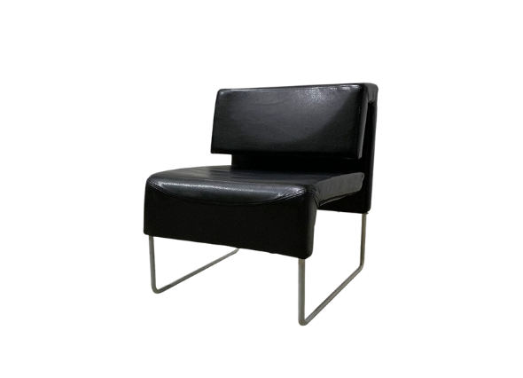 Кресло черное из экокожи