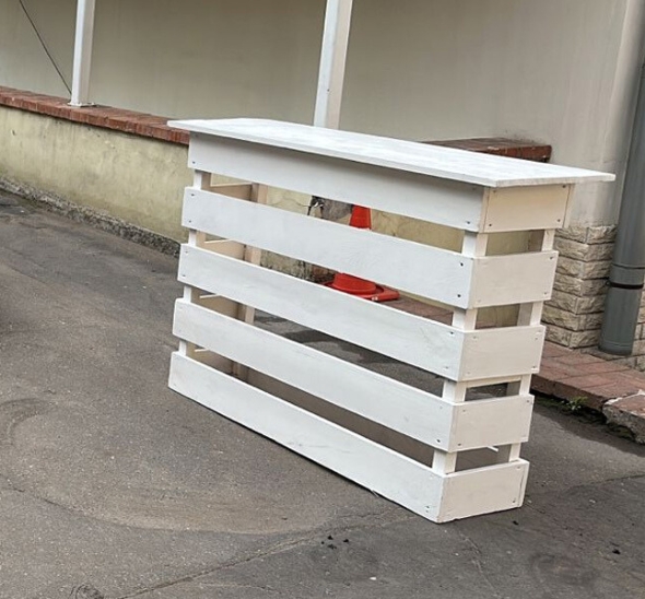 Барная стойка из паллет
