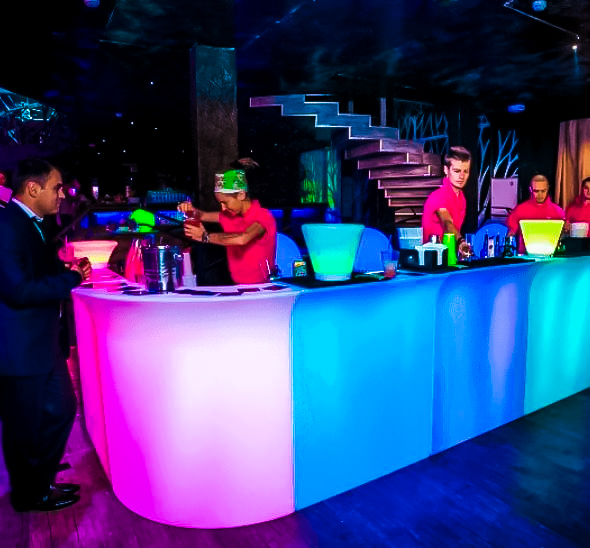 Барная стойка с подсветкой