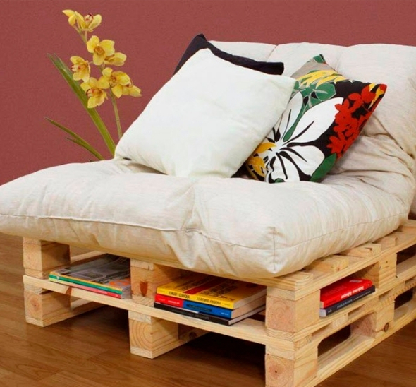 Классическое кресло из поддонов