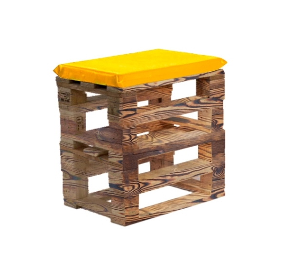 Обожжённый пуфик из паллет