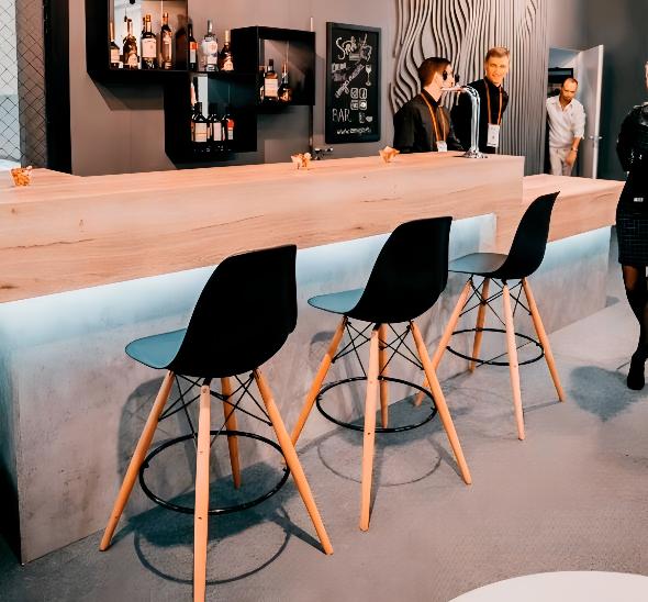 Стул барный Eames черный