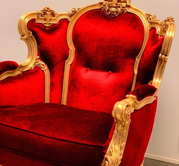 Трон Роскошь